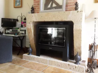 Foyer intégré à une cheminée existante 41190 ORCHAISE
